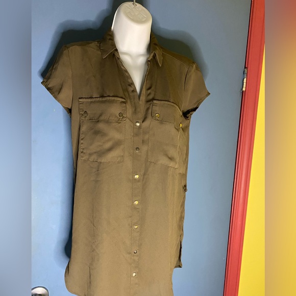 Dynamite Brown Button Up - Picture 1 of 3